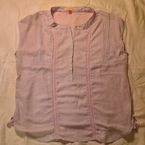 Chic Lilac Blouse with Lace Accents